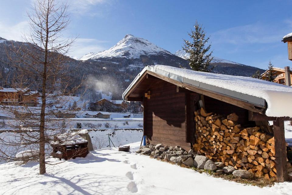 Auberge de Jeunesse HI Val-Cenis Les Champs  Exterior foto