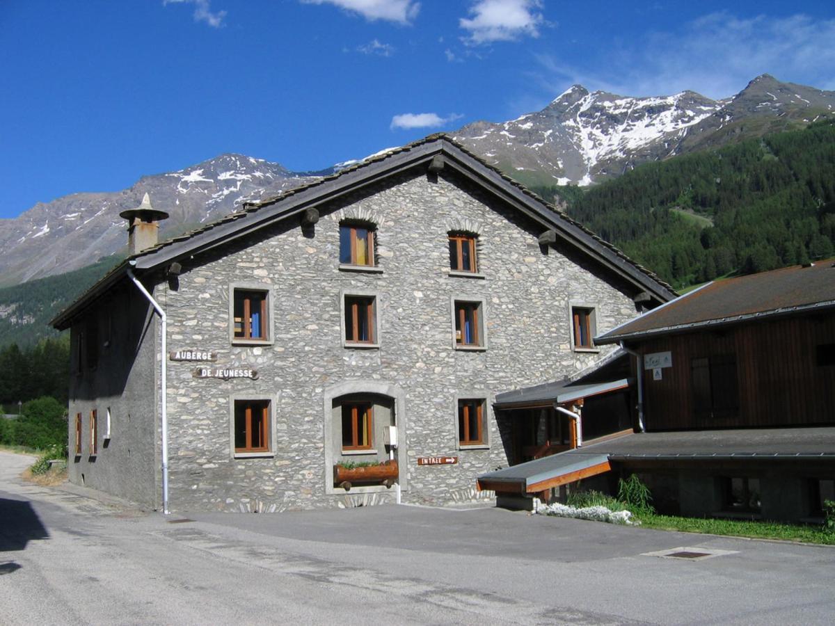 Auberge de Jeunesse HI Val-Cenis Les Champs  Exterior foto